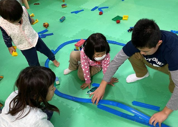 せんももあいしーはなぜ人気なの 登録者数の推移と年収はいくら かえるのうた