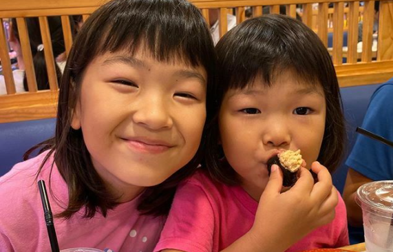 せんももあいしーはなぜ人気なの 登録者数の推移と年収はいくら かえるのうた